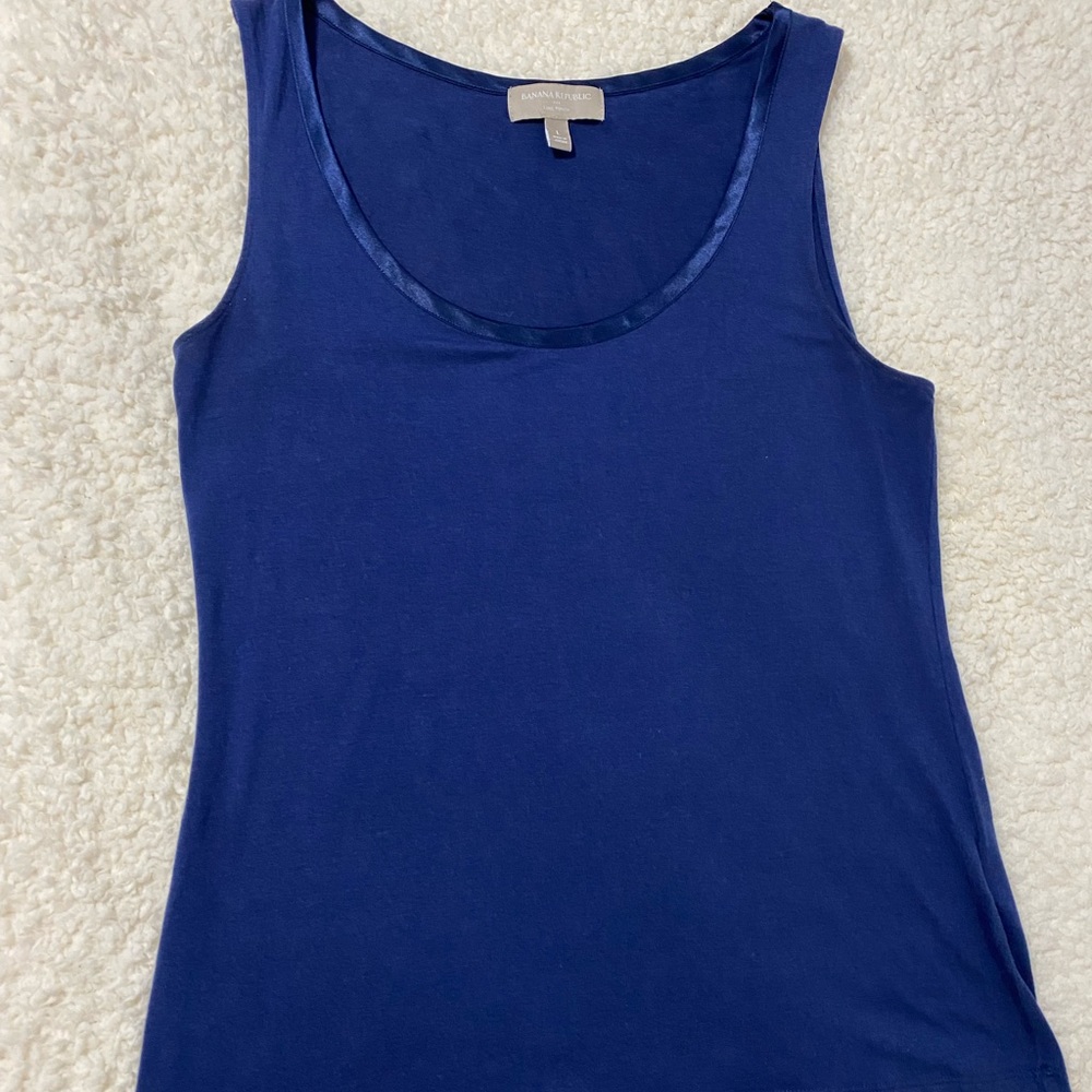 Banana Republic (L) navy blue tank top